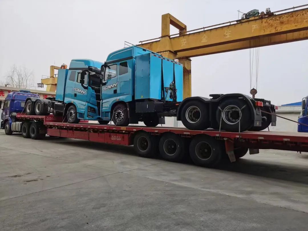 Eight Sany New Energy 425 Composite Heavy Trucks Successfully Delivered in Freezing Rain