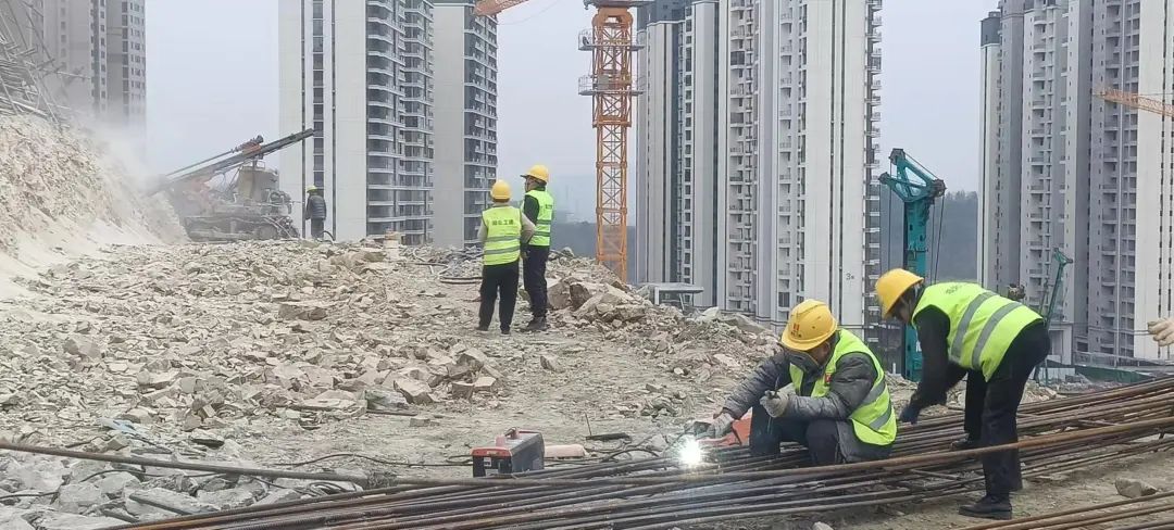 Construction of several major projects in Hubei has been accelerated.