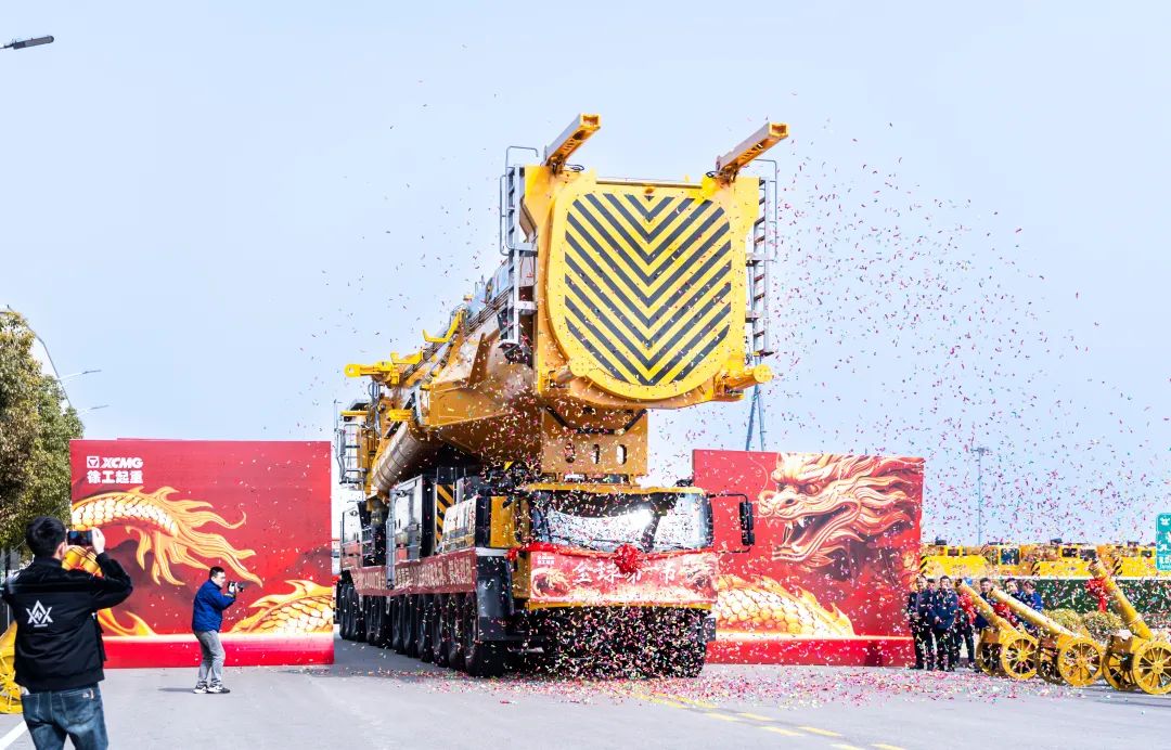 XCMG's "World's First Crane" Breaks World Record Again: 4000 Tons!