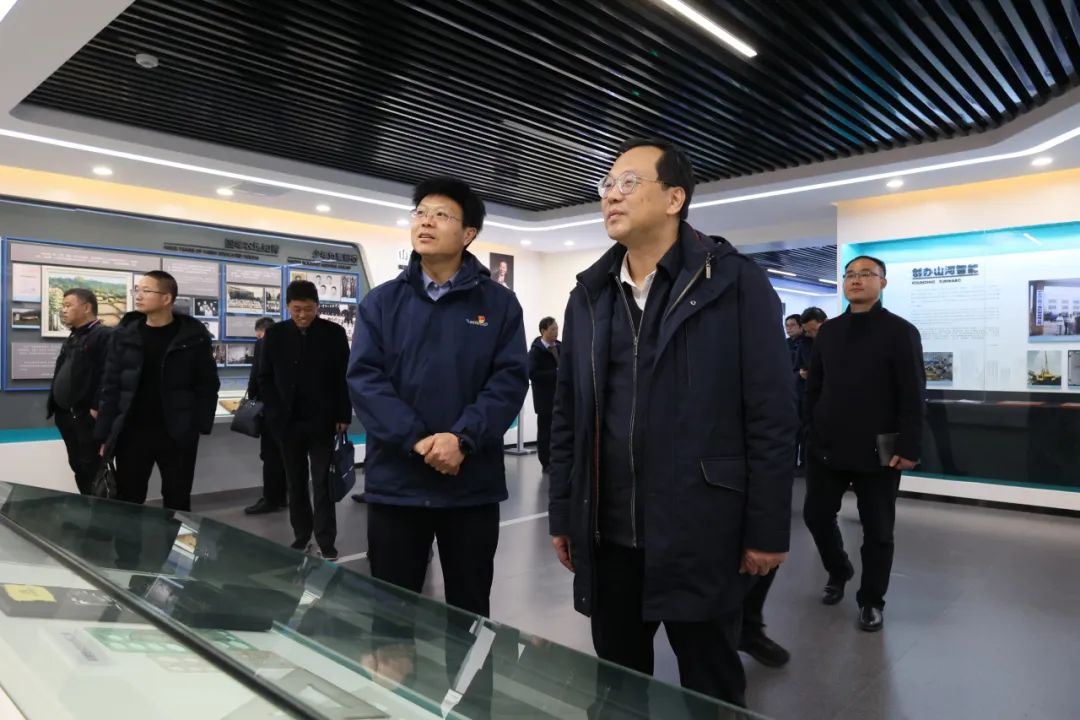 Deepen industry-university-research cooperation! Gao Shan, Secretary of the Party Committee of Nanhua University, led a delegation to visit Sunward Intelligence