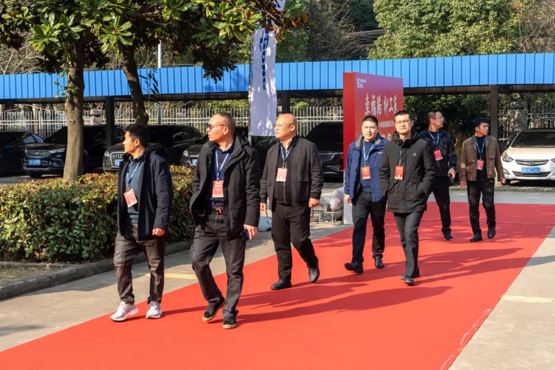 [Successful Curtain Call] Wuxi Liugong Pavement Spring Order Fair was a great success, and the three characteristic areas lit up the new vision of the industry!