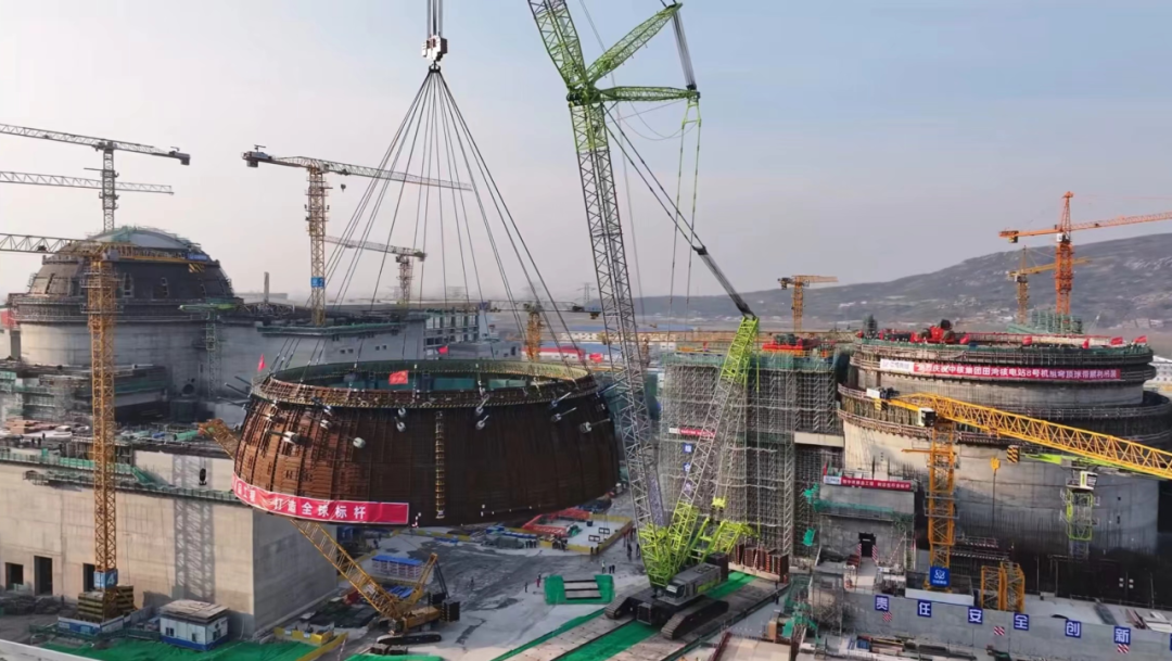 Advanced productivity of nuclear power construction! Zoomlion Crane Successfully Hoisted the Inner Dome of Tianwan Nuclear Power Unit