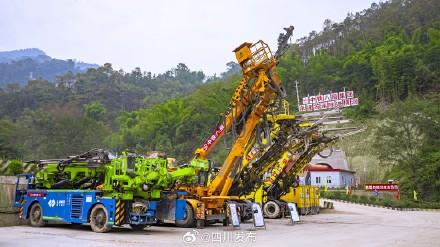 From January to February, the railway projects under construction in Sichuan completed fixed assets investment of 5.986 billion yuan.