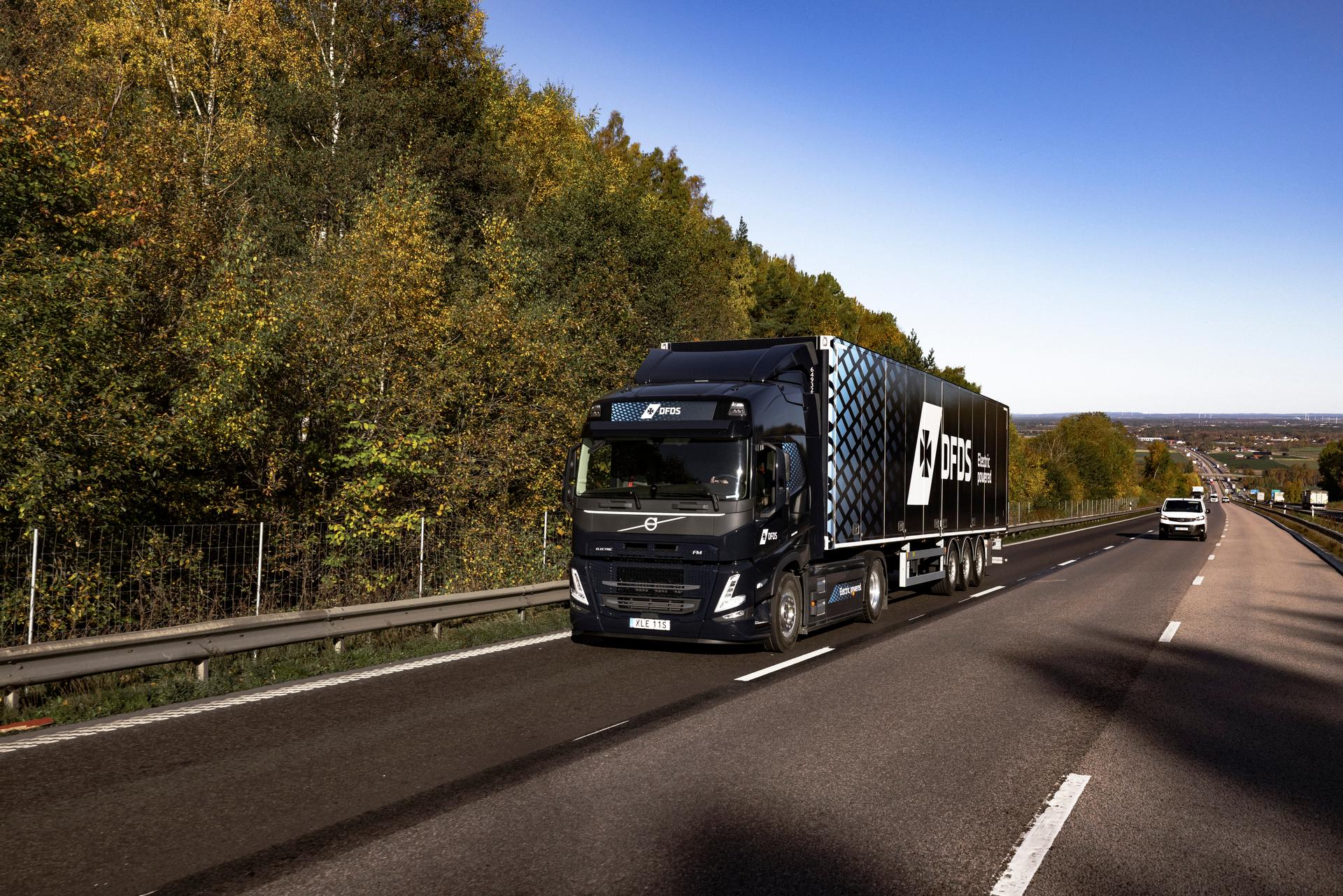 Volvo Electric Heavy Truck Wins 100 New Orders!