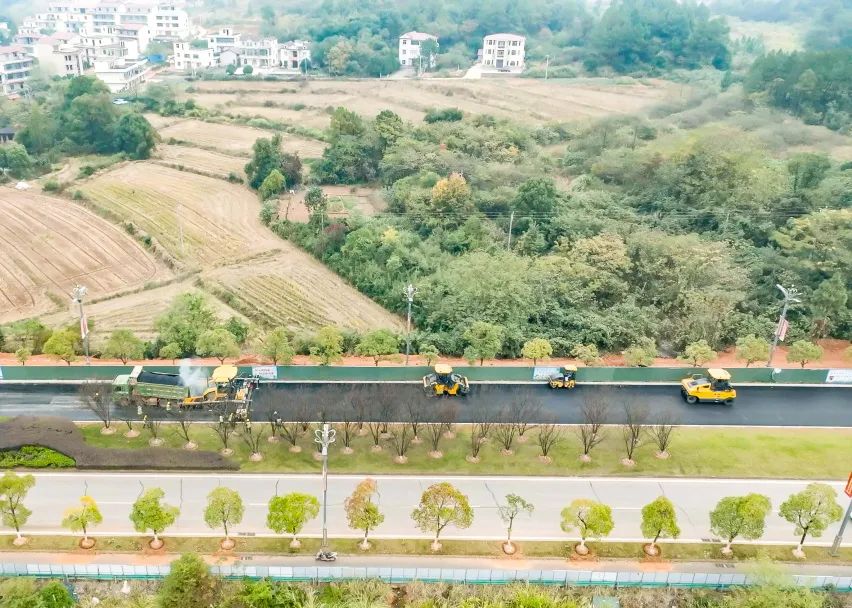 "Happy Road · Liugong Building"-the reconstruction project of Longan Avenue in Nanchang, Jiangxi Province, shows the charm of Liugong's comprehensive pavement solution!