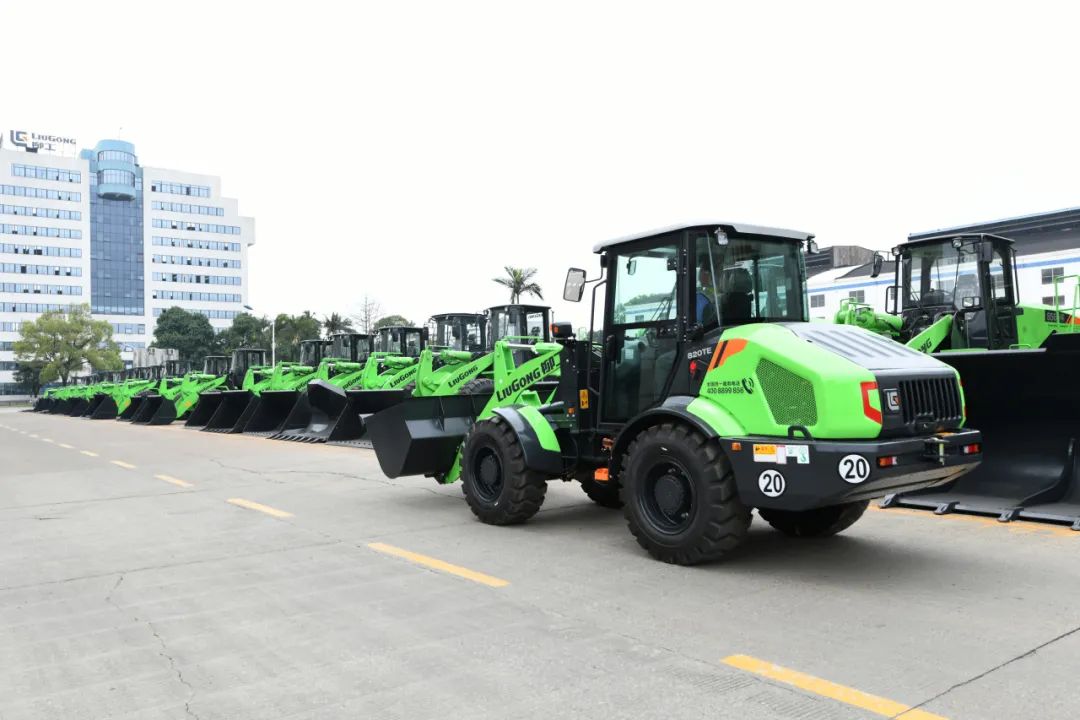 Liugong 820TE Electric Loader Sold Overseas in Batch