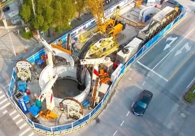 China Railway Construction Heavy Industry Co., Ltd. has successfully applied the first domestic shaft boring machine in the water industry, helping the construction of key municipal projects in Shanghai