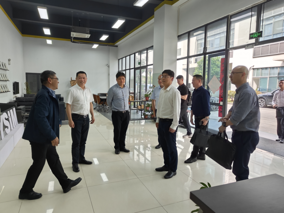 The main leaders of Huishan District investigated and visited Taixin Machinery to strengthen the cooperation between the eastern and western development zones.