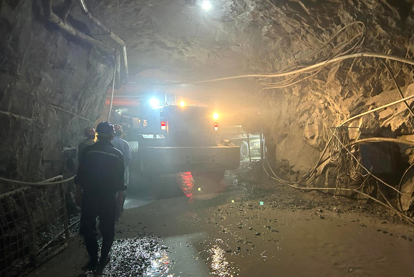 Two hundred meters below the gold mine, show your skills and win praise — — a half-month record of Shandong Lingong's service in Uganda