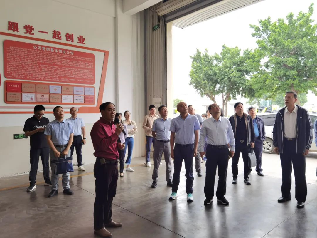 Shi Jianping, Director of the Education, Science, Health and Sports Committee of the CPPCC, and His Delegation Visited Jingong Machinery to Carry out Research on Key Topics