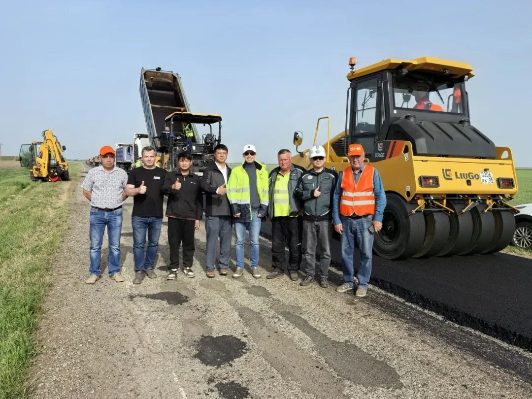 [Happy Road, Liugong Building] — — Liugong Helps Upgrade the Pavement of Russian National Highway