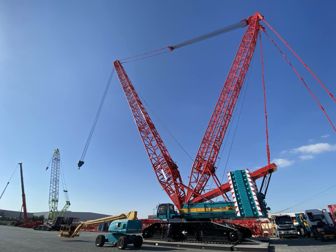 Zoomlion raises its prestige in the Middle East, and ZCC9800W crawler crane helps the construction trend of UAE