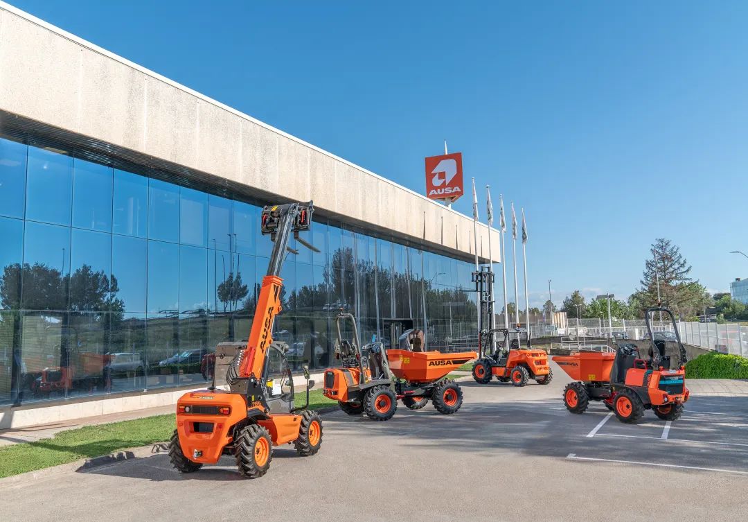 [Acquisition] Once again, the parent company of Gyorgy acquired the Spanish AUSA Group to reinforce the telescopic boom forklift truck product line.