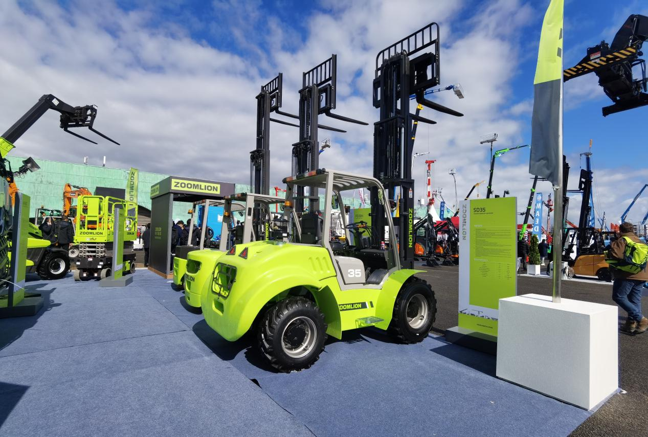 Green Smart! Zoomlion Industrial Vehicles New Products Expand European Market