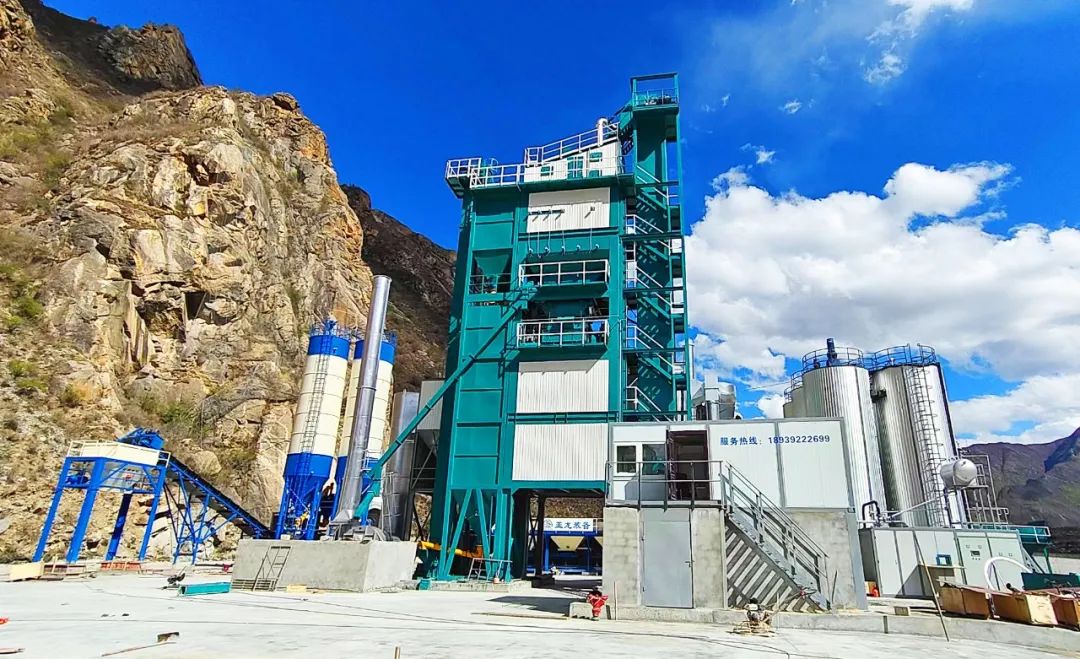 Equipment put into production | The top of the snowy land shows its majesty again, and Yalong equipment shines on the Qinghai-Tibet Plateau.