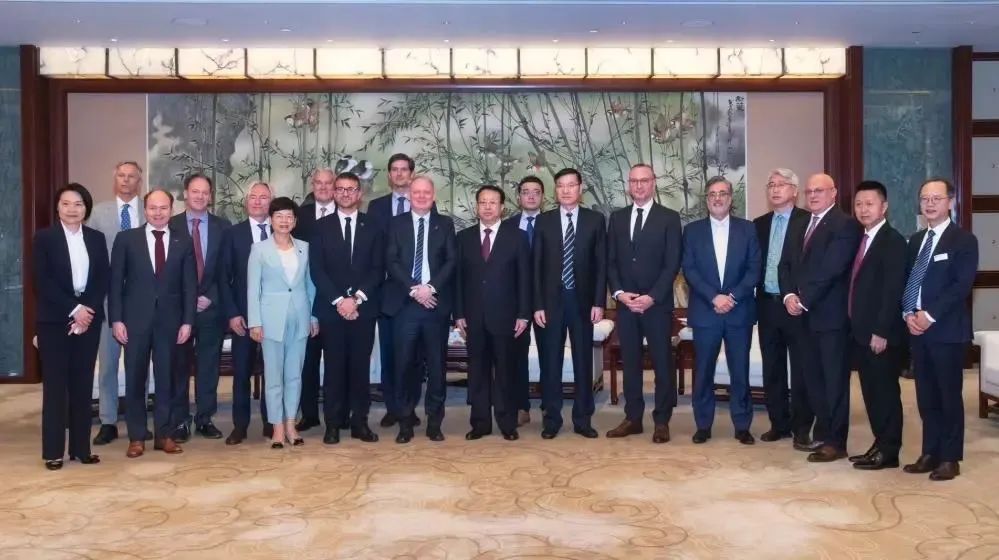 Francis Liekens, Vice President of Atlas Copco Group in Greater China, Attends Talks with Leaders of the European Union Chamber of Commerce in China and Shanghai