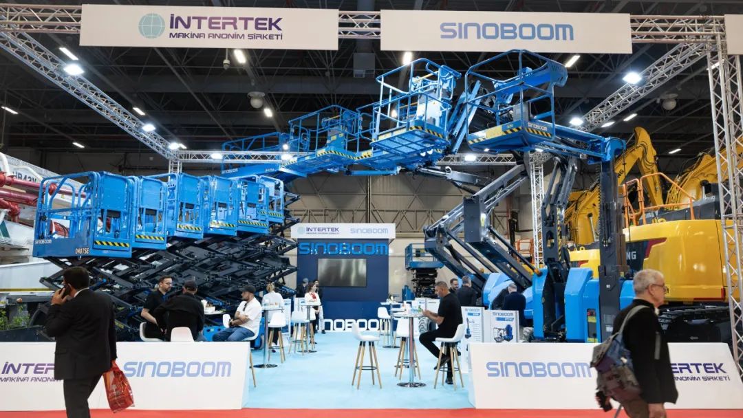 Stunning Appearance of Xingbang Intelligence in International Event — Komatek & HIRE24