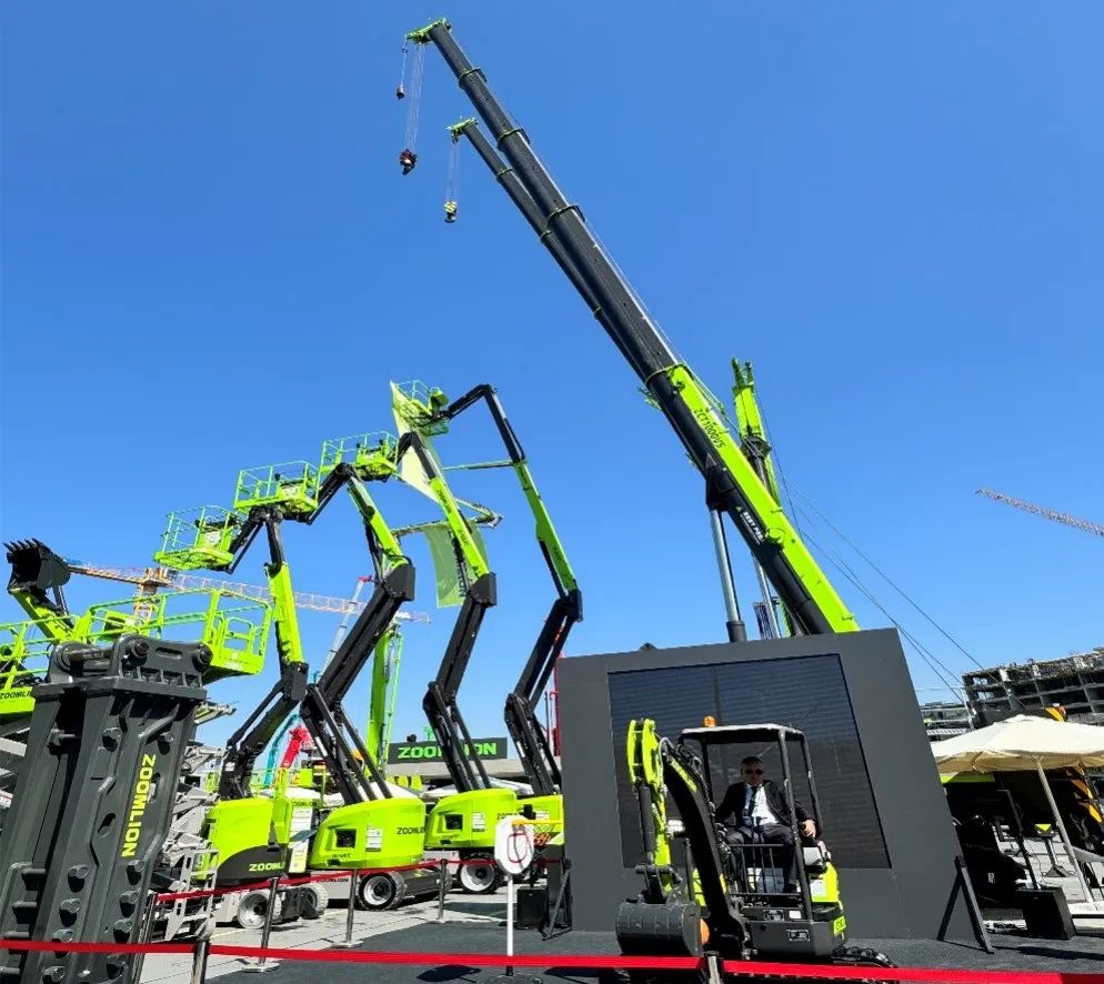 Zoomlion Crane Shines in Istanbul, Turkey, and Won the Top Popularity of the Exhibition