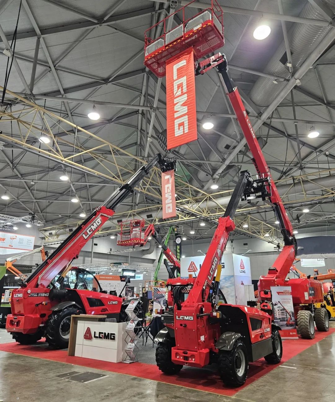 Lingong Heavy Machinery Forklift Truck Shines at HIRE24 Exhibition in Australia