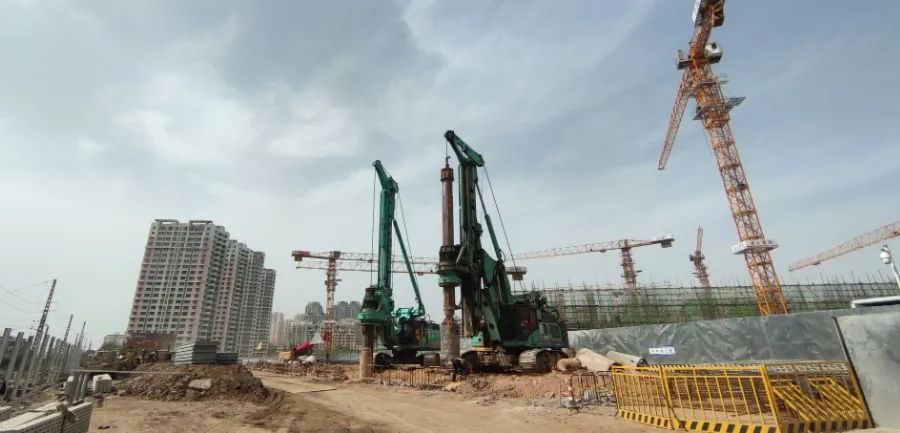 Lifting weights with ease and ease | Large-scale Rotary Excavation in Golden Thailand No.4 Middle School Helps Qingdao Metro Construction