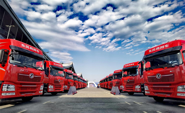 Why is Dongfeng Commercial Vehicle the first choice for customers to deliver another 400 units of coal from Xinjiang?