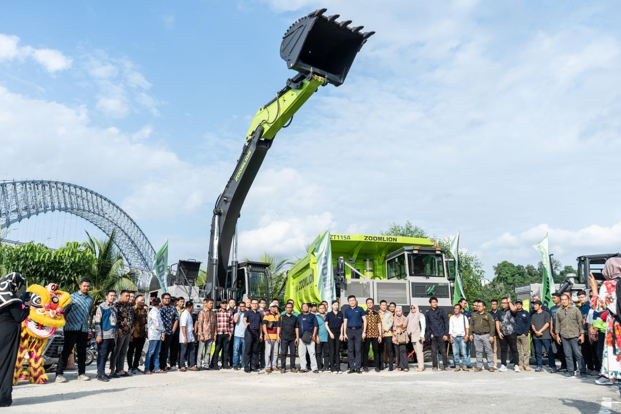 Indonesia's mining area adds a sharp weapon! Zoomlion's New Excavator Leads the New Trend in the Industry