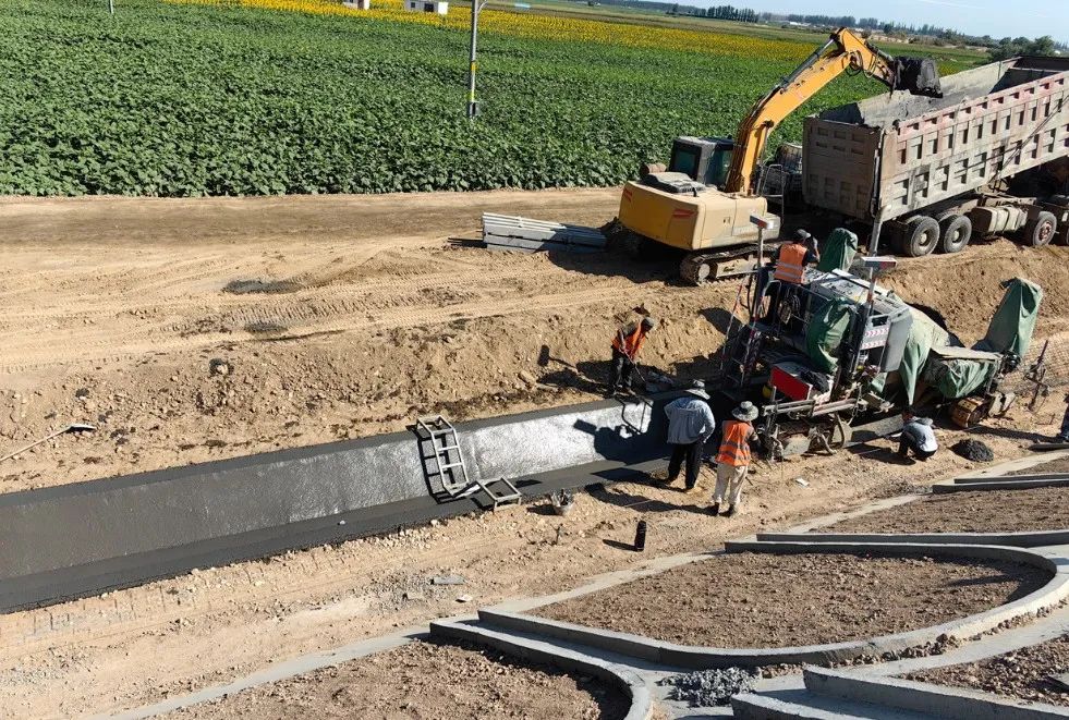 Technology Application | Wittgen Slipform Paving Technology Helps Construction of Supporting Drainage Ditches for Baotou – Yinchuan High-speed Railway