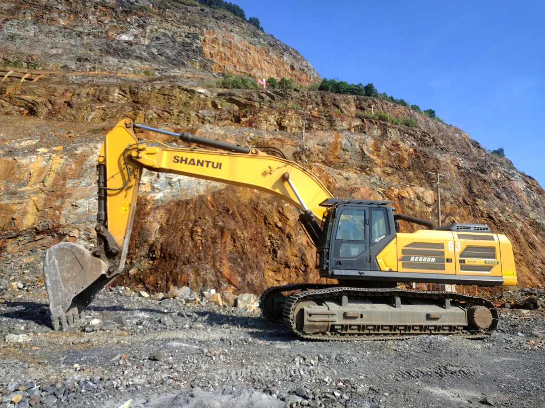 Customer Care Line | Shantui's Careful Service Helps Mining Enterprises Take off