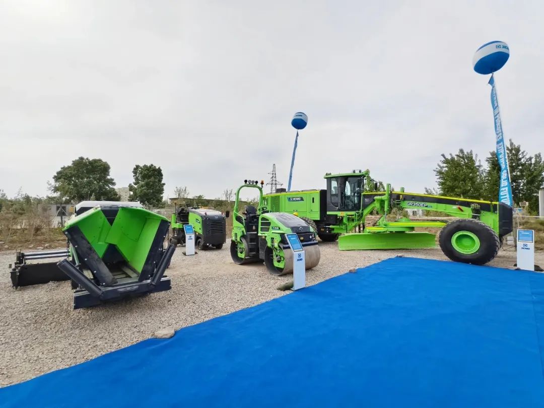 Driven by innovation, Xugong Road Machinery creates new energy star line-ups.