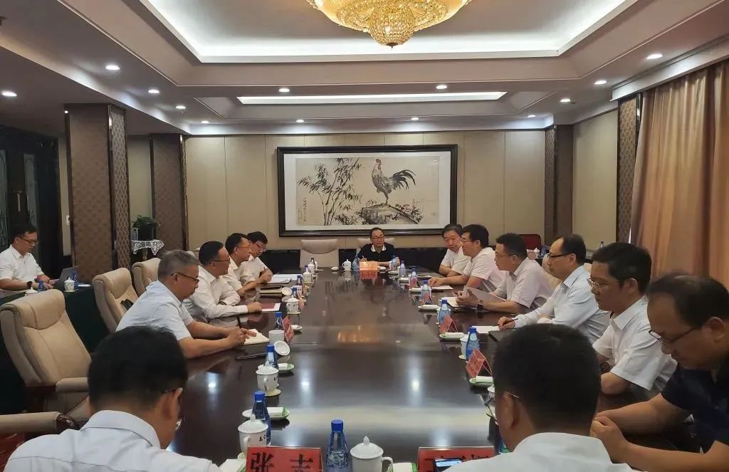 Li Jiancheng, President of Central South University, led a team to visit Sany Northwest Industrial Park