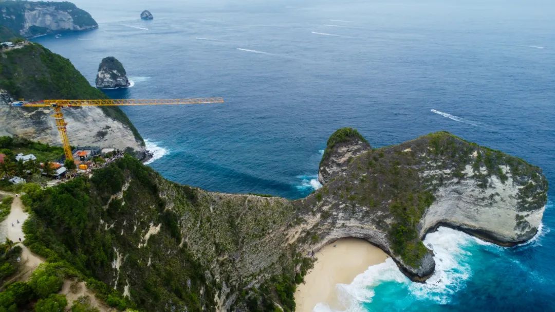 Nature and technology dance together! Xugongjin "landed" the world's first cliff sightseeing elevator