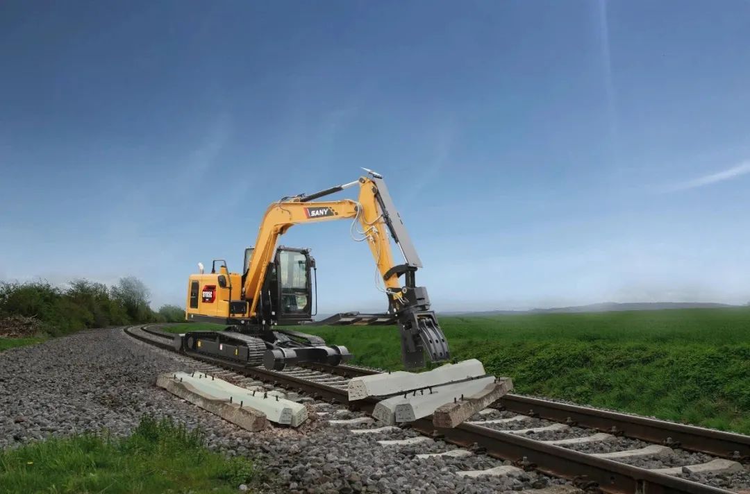 Sany Heavy Industry Co., Ltd.: Railway Guard: Escort Students on the Way to Pursue Their Dreams