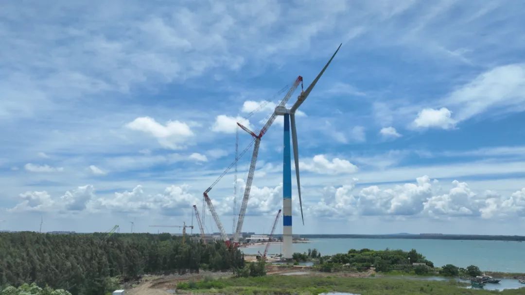 Zoomlion ZCC3200 NP Crawler Crane Helps Lifting Construction of the World's Largest Offshore Wind Turbine MySE18.X-20 MW!