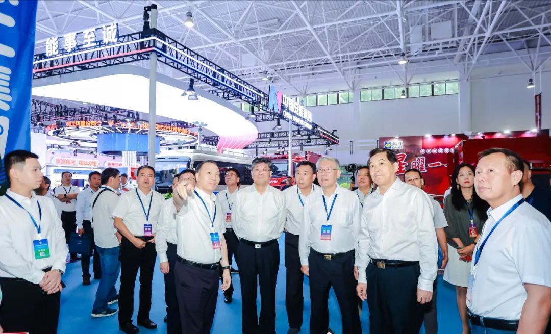 Smart Emergency! "XCMG Special Forces" Appears at 2024 Beijing International Security Expo