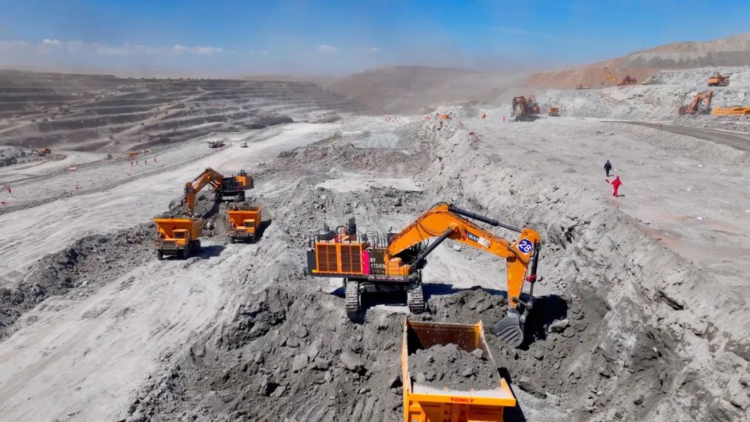 Sany Helps Xinjiang Mining Industry Develop into a New Journey