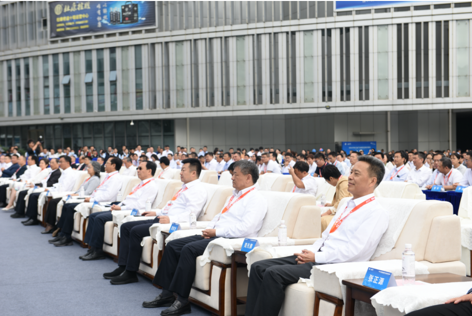 Green Technology Feast! Dongfeng Commercial Vehicle Appears at New Energy Auto Parts Fair