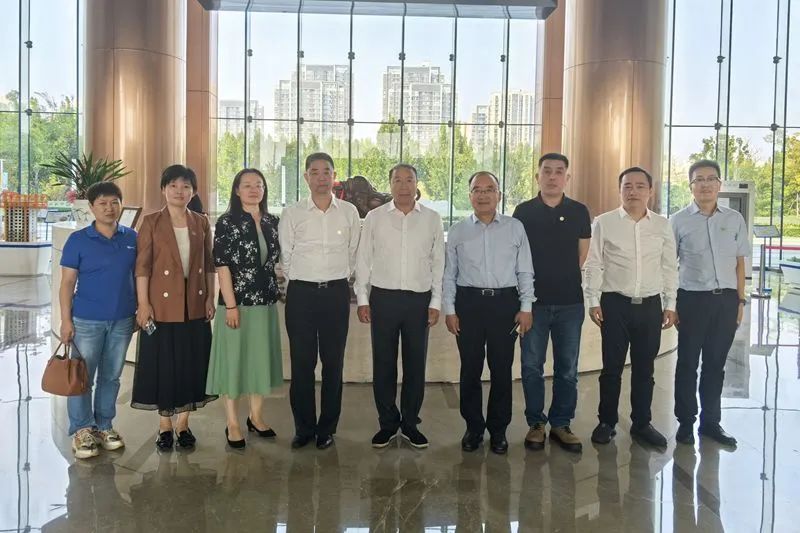 Shaanxi Construction Machinery Co., Ltd.: Yang Hongjun and His Delegation Went to China Construction Seventh Engineering Bureau for Exchange and Discussion