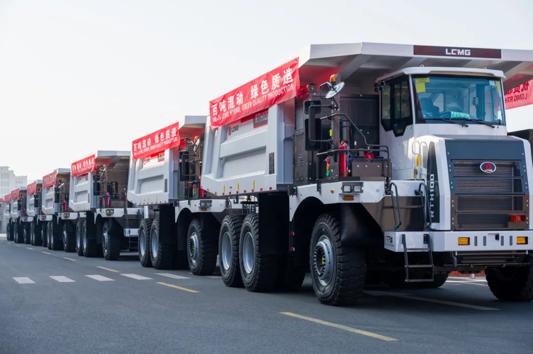 Batch Departure of Lingong Heavy Machinery Hybrid Mine Car RTH100 in Indonesia Market