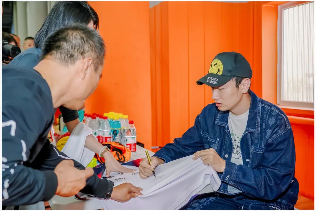 "Feather" together with you, wisdom creates the future! Jiangsu Third "Trinity Cup" Badminton Invitational Tournament Successfully Ended