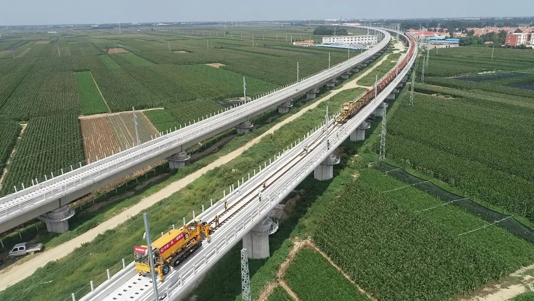 Making Mixing Easier? Shantui Concrete Mixing Station Helps Weiyan high-speed rail Open to Traffic