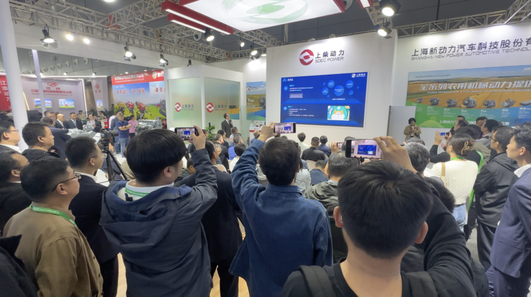 Both inside and outside the booth are wonderful. Shangchai Power Shines at Changsha International Agricultural Machinery Exhibition