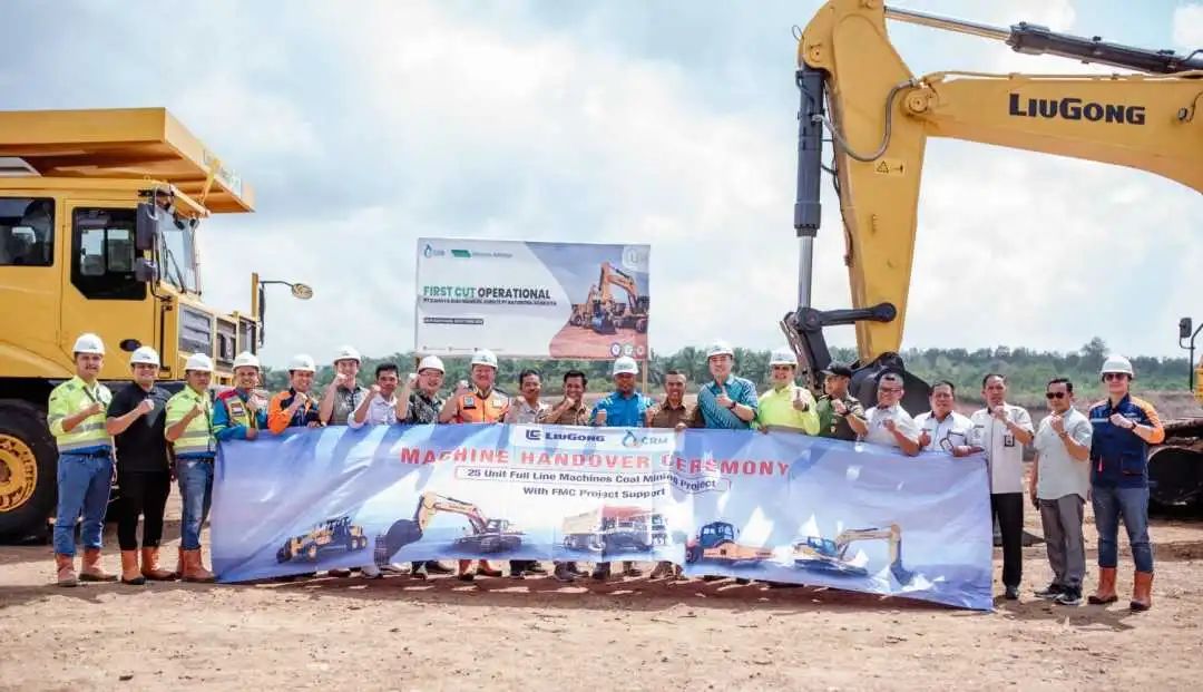 Liugong complete sets of mining equipment delivered to Indonesian coal mine customers