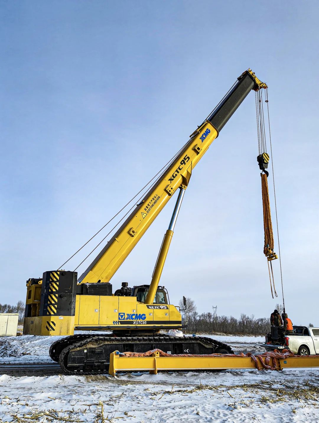 XCMG Hoisting Machinery: The First Cold Wave Vortex of the Year Has Arrived, Has Your Crane Changed Its "Winter Clothes"?