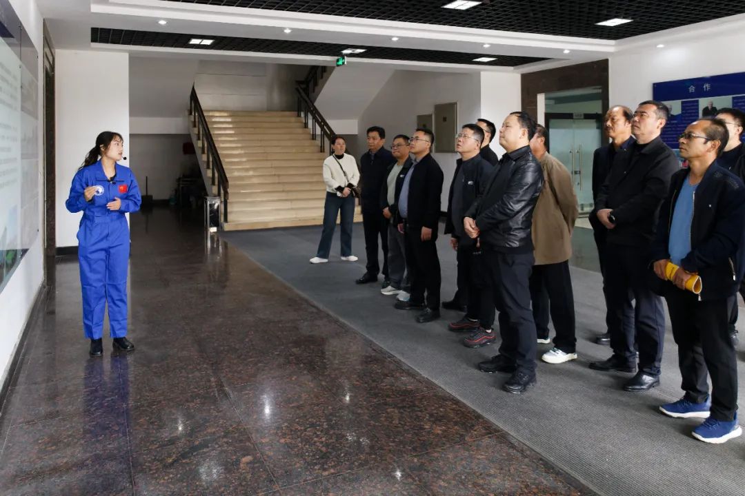 Shaanxi Chengcheng County Transportation Bureau Team Visits Gaoyuan Road Industry Gaoyuan Road Industry