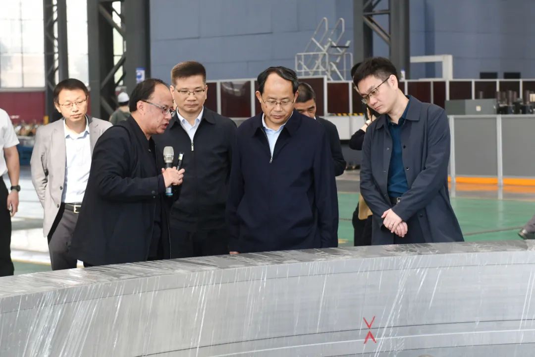 Shan Zhongde, Academician of the Chinese Academy of Engineering and Vice Minister of the Ministry of Industry and Information Technology, and His Delegation Visited Railway Construction Heavy Industry for Investigation