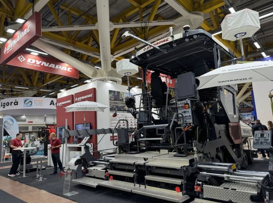 Dynapac shines at the International Asphalt Show in Bologna