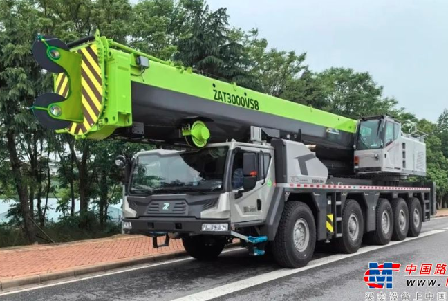 Zoomlion Super Weifeng VS Series 300-Ton All-Terrain Crane ZAT3000VS863 New Product Shocking Launch!