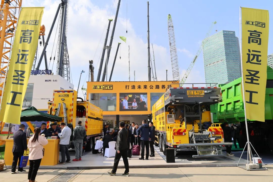 Gaoyuan Shenggong Appears at Shanghai BMW Exhibition to Show the New Style of Intelligent Maintenance Equipment