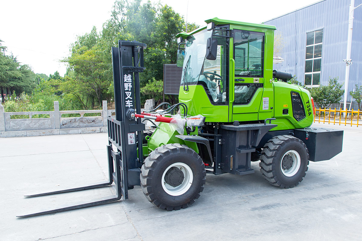 Hengwang HWC-30 All-terrain forklift All Terrain Forklift